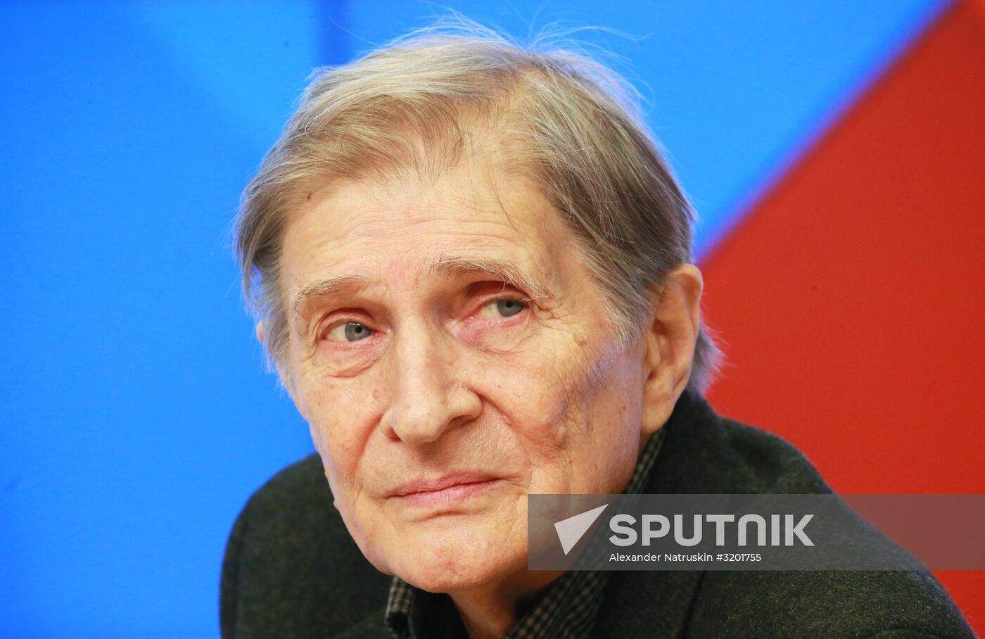 Meeting with the crew of Three Sisters