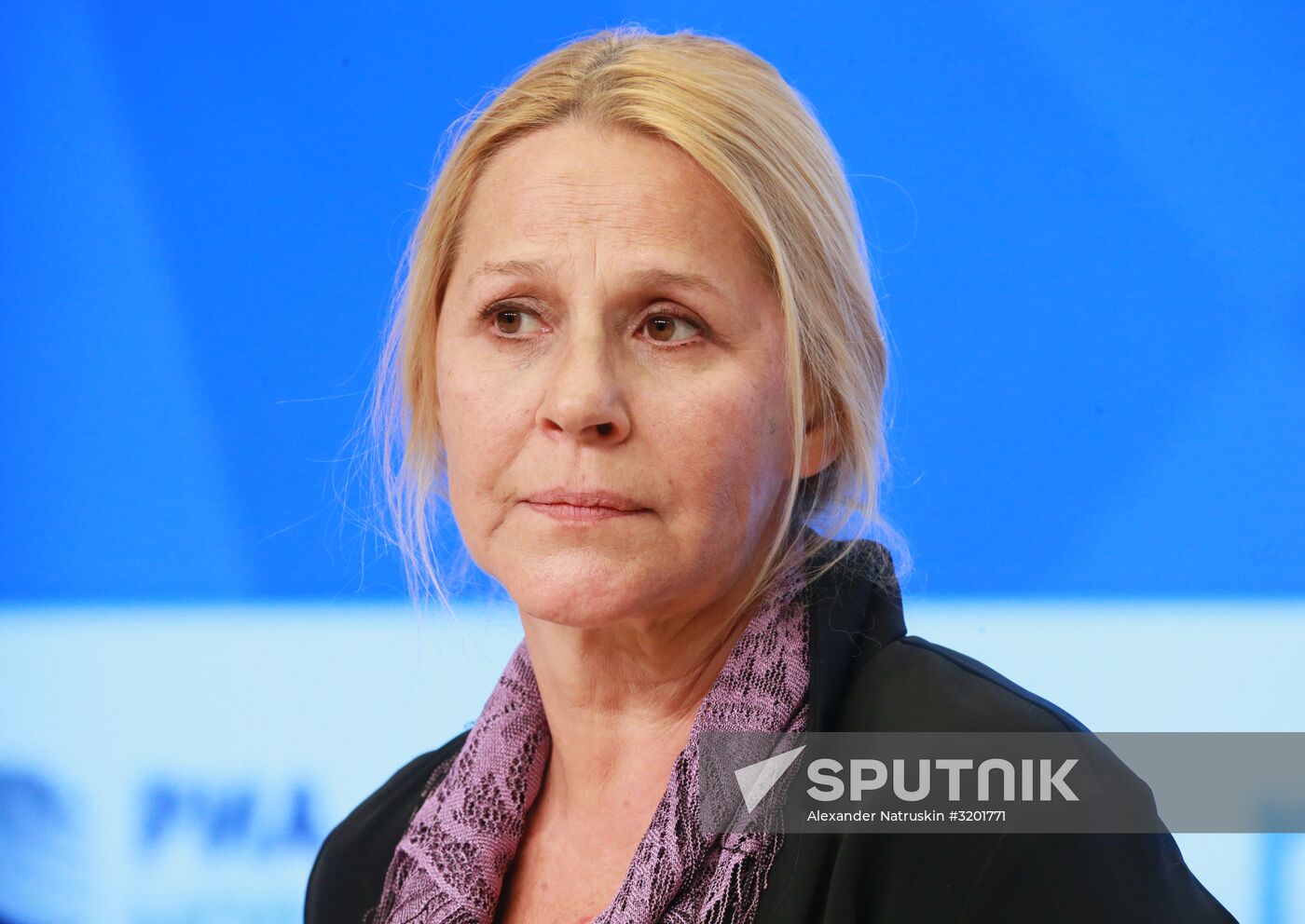 Meeting with the crew of Three Sisters