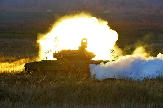 Tank exercises on Chebarkul testing grounds