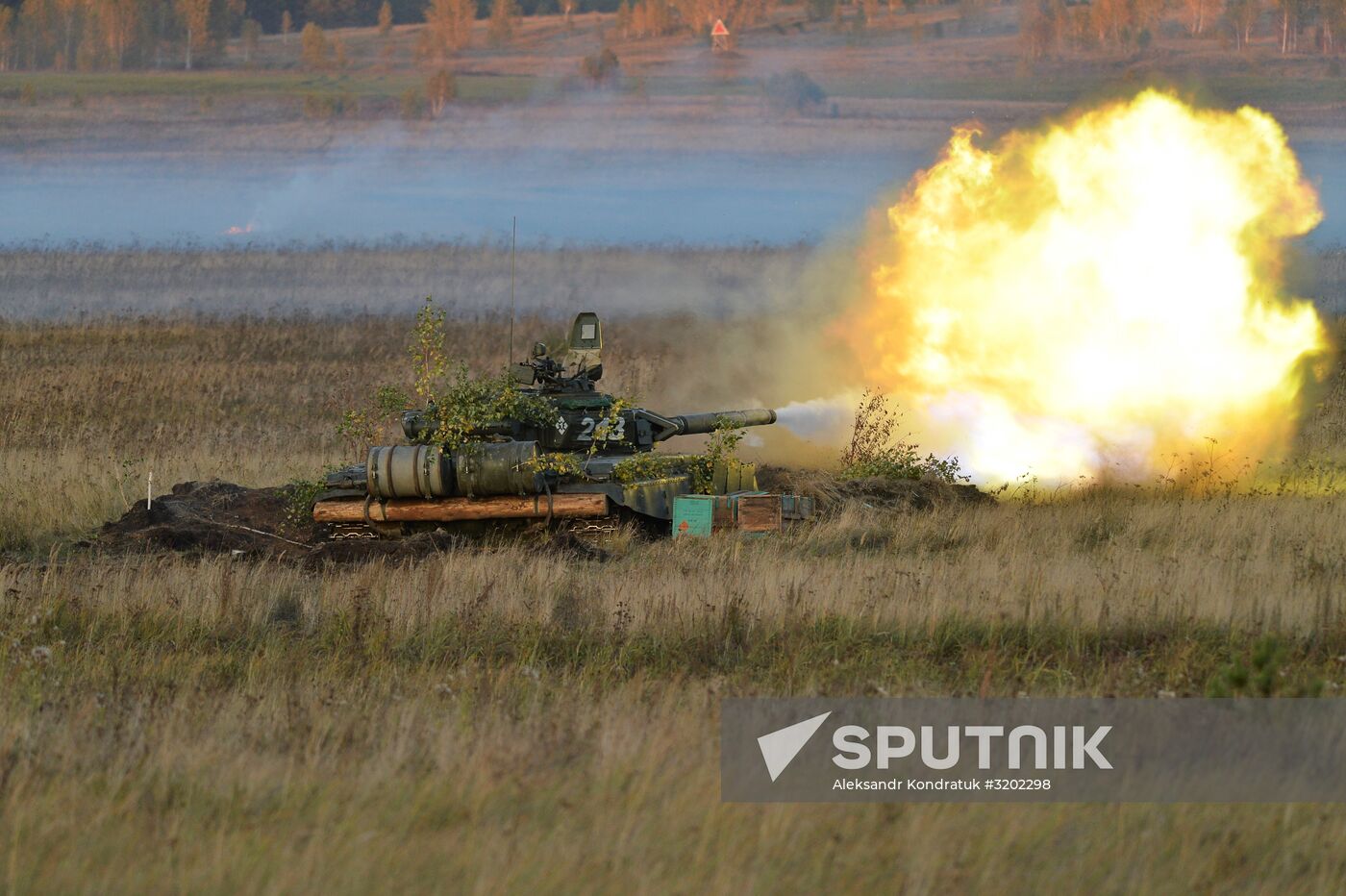 Tank exercises on Chebarkul testing grounds