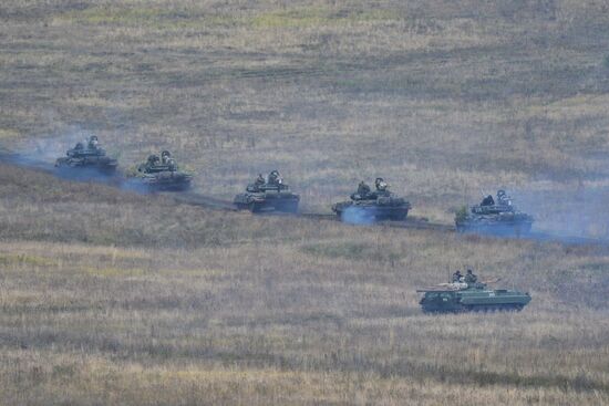 Tank exercises on Chebarkul testing grounds