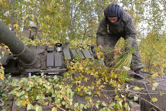 Tank exercises on Chebarkul testing grounds