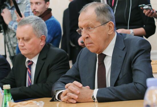 Foreign Minster Sergei Lavrov meets with group of American experts headed by Dmitry Simes