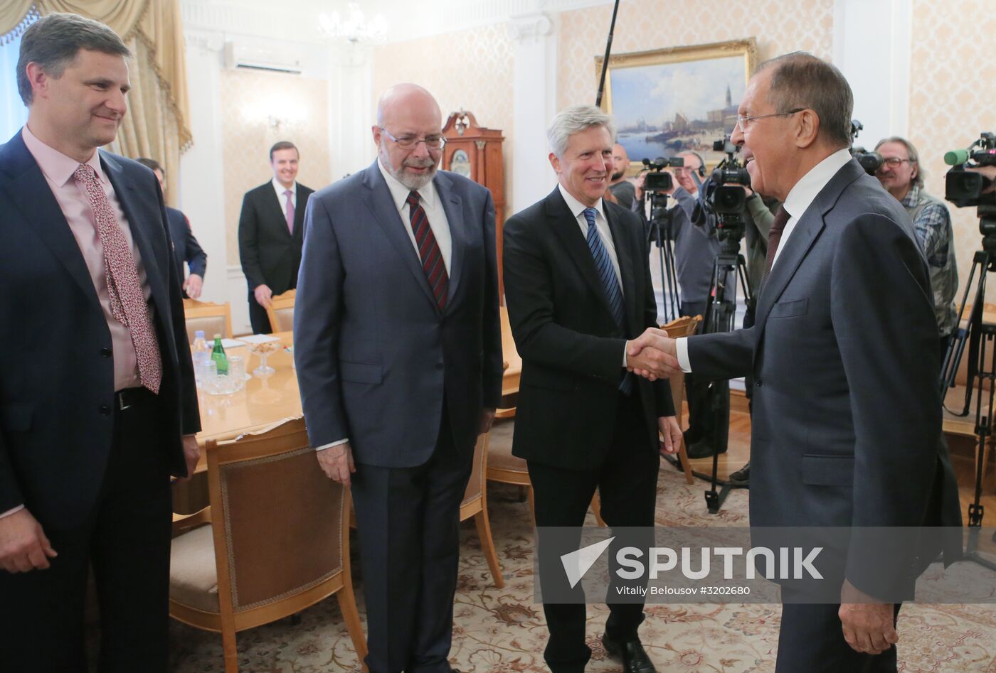 Foreign Minster Sergei Lavrov meets with group of American experts headed by Dimitri Simes