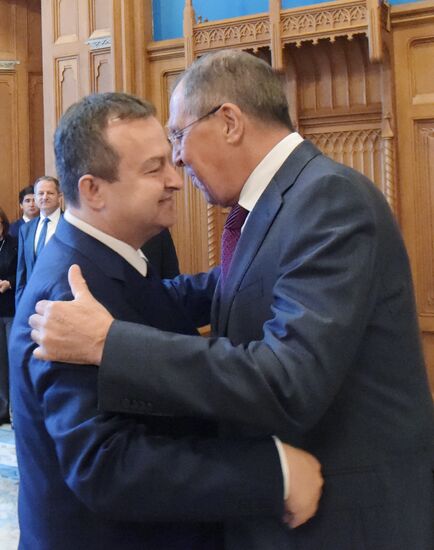 Russian Foreign Minister Sergei Lavrov meets with Serbian counterpart, Ivica Dacic