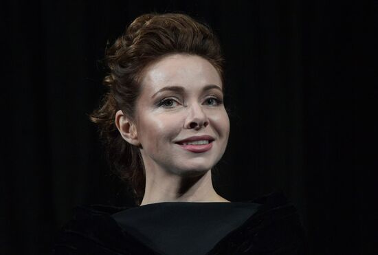 Pre-premiere showing of Idiot at Mossovet Theater