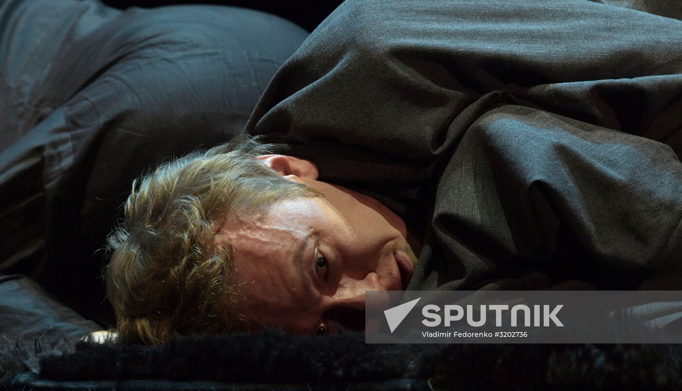 Pre-premiere showing of Idiot at Mossovet Theater