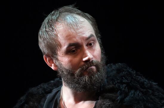 Pre-premiere showing of Idiot at Mossovet Theater