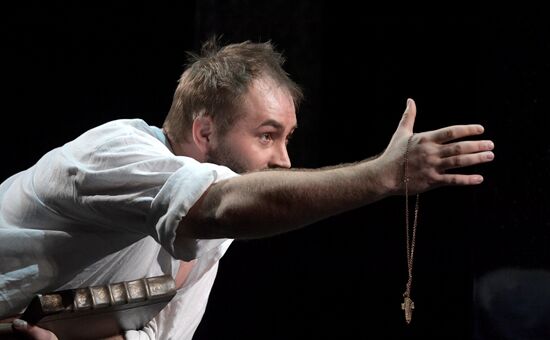 Pre-premiere showing of Idiot at Mossovet Theater