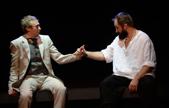 Pre-premiere showing of Idiot at Mossovet Theater