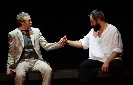 Pre-premiere showing of Idiot at Mossovet Theater