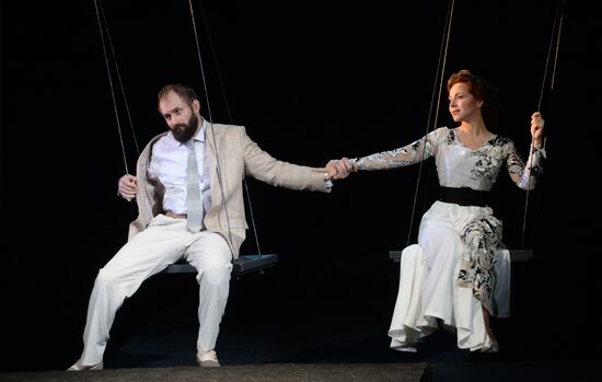 Pre-premiere showing of Idiot at Mossovet Theater