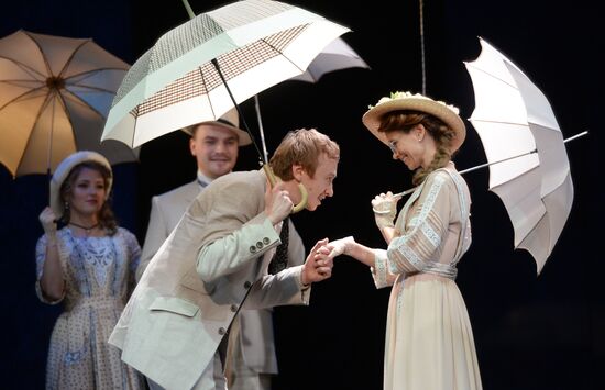 Pre-premiere showing of Idiot at Mossovet Theater