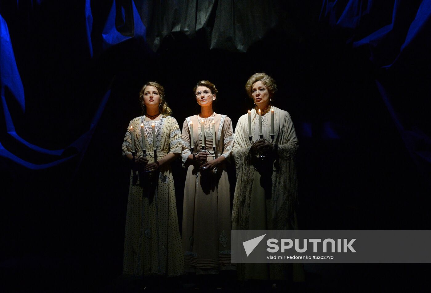 Pre-premiere showing of Idiot at Mossovet Theater