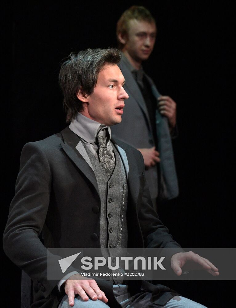 Pre-premiere showing of Idiot at Mossovet Theater