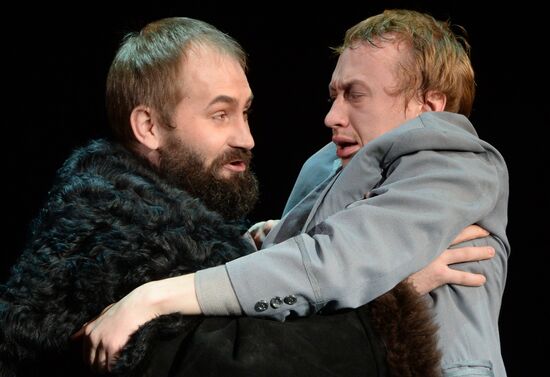 Pre-premiere showing of Idiot at Mossovet Theater