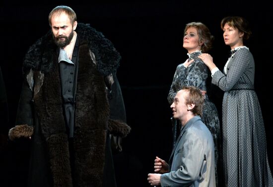 Pre-premiere showing of Idiot at Mossovet Theater