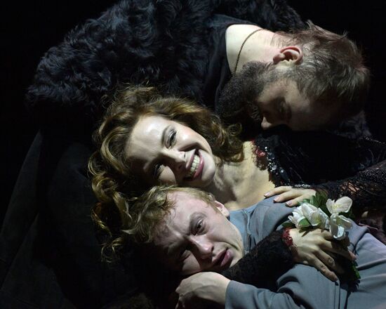 Pre-premiere showing of Idiot at Mossovet Theater