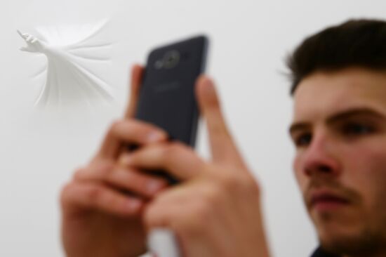 Daniel Arsham's exhibition "Architecture in Motion"