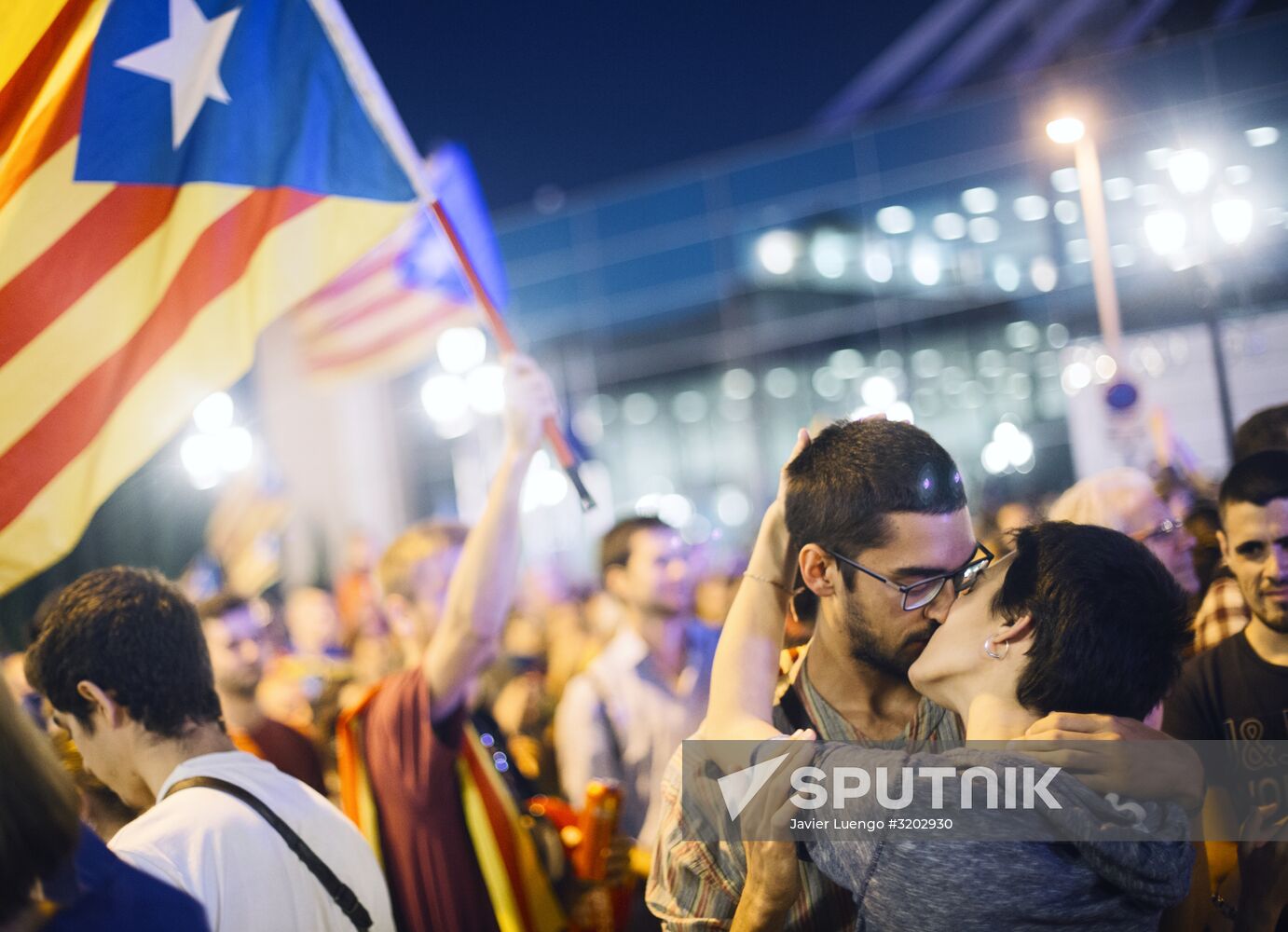 Rally in Barcelona on Catalan independence referendum