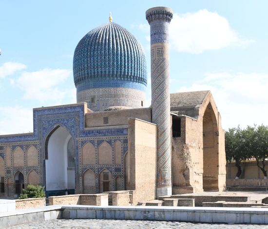 Patriarch Kirill visits Uzbekistan diocese