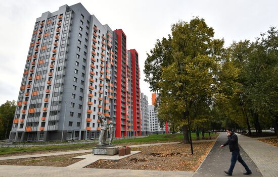 First houses for participants in relocation program