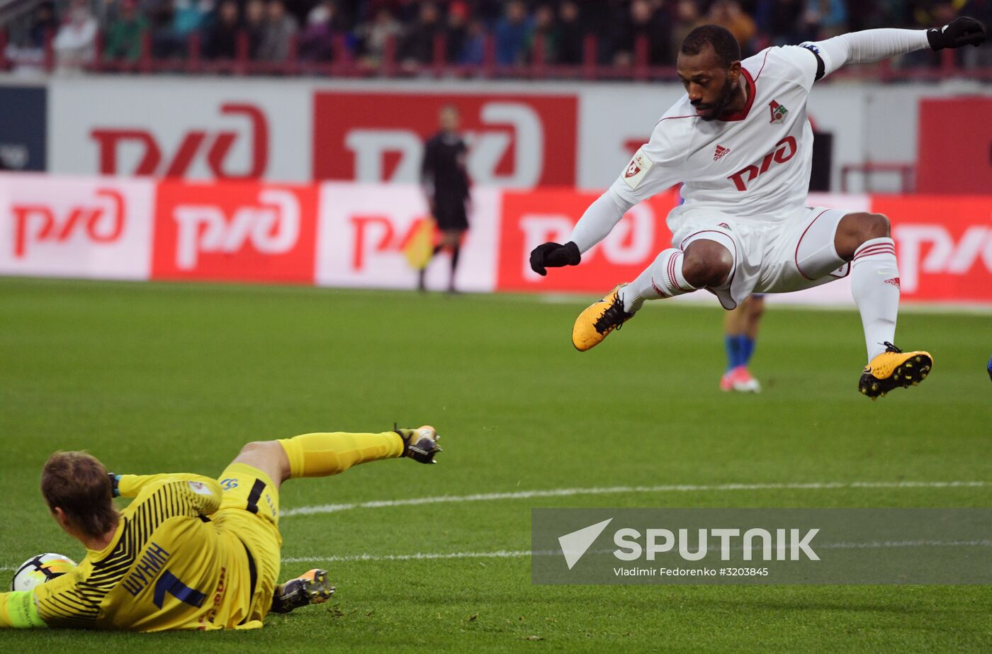 Russian Football Premier League. Lokomotiv vs. Dynamo