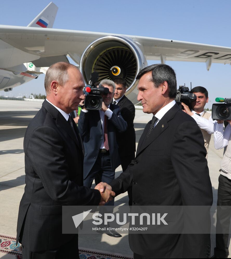 Russian President Vladimir Putin visits Turkmenistan