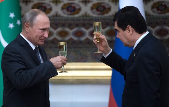 Russian President Vladimir Putin visits Turkmenistan