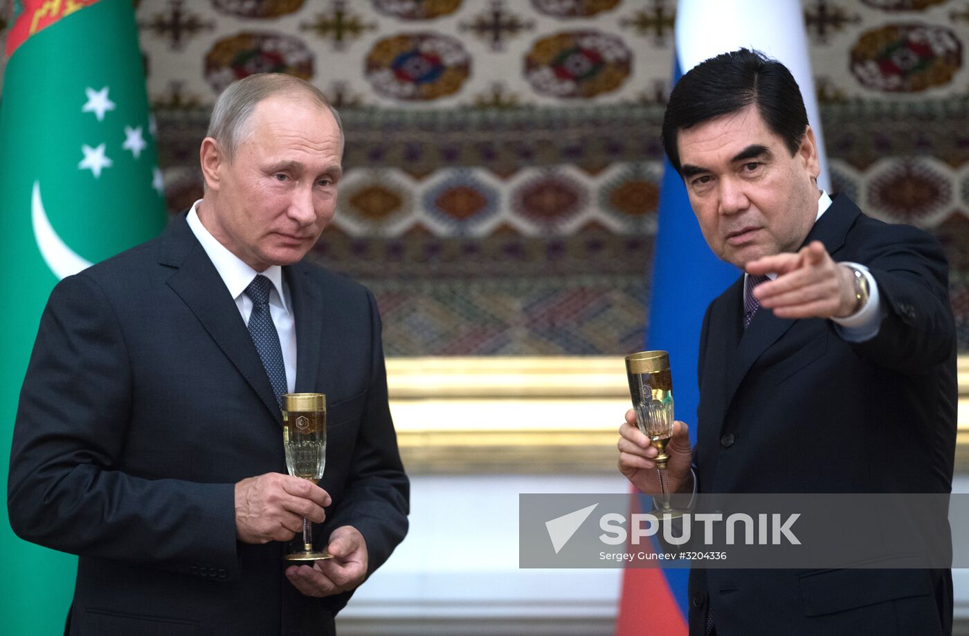 Russian President Vladimir Putin visits Turkmenistan