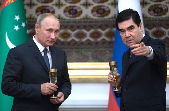 Russian President Vladimir Putin visits Turkmenistan