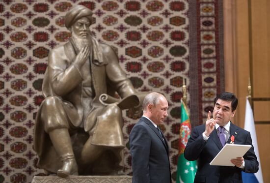 Russian President Vladimir Putin visits Turkmenistan