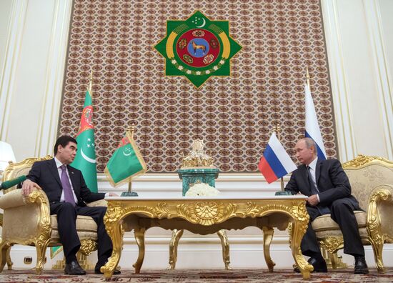 Russian President Vladimir Putin visits Turkmenistan