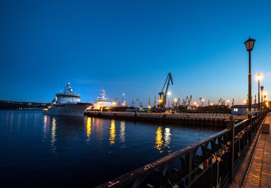 Ships in Kola Bay harbors