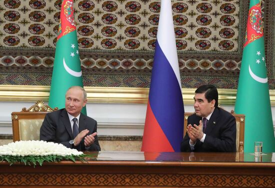 Russian President Vladimir Putin visits Turkmenistan