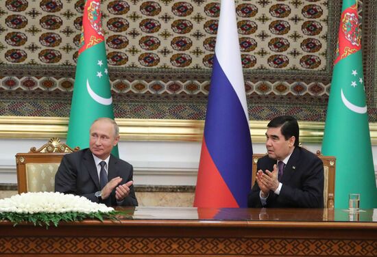 Russian President Vladimir Putin visits Turkmenistan