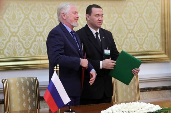 President Vladimir Putin's visit to Turkmenia