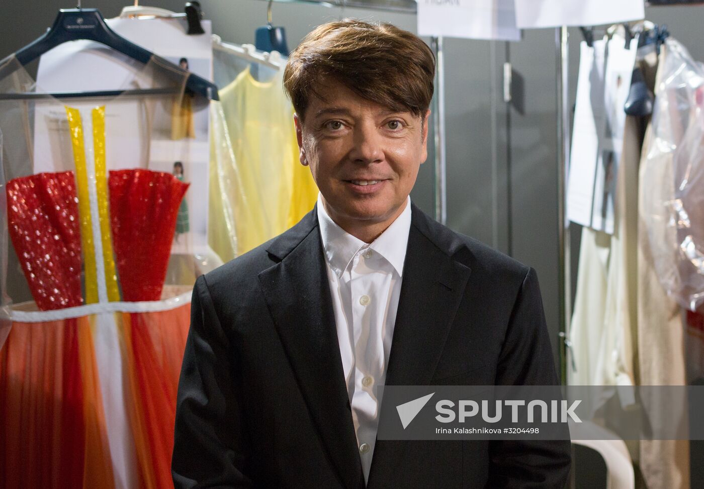 Valentin Yudashkin's new collection at Paris Fashion Week