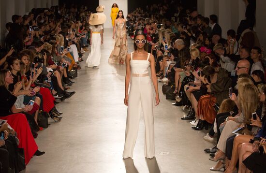 Valentin Yudashkin's new collection at Paris Fashion Week