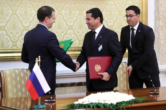 Russian President Vladimir Putin visits Turkmenistan