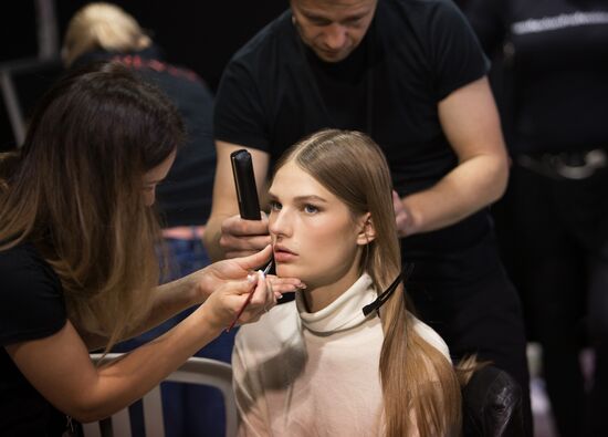 Valentin Yudashkin's new collection at Paris Fashion Week