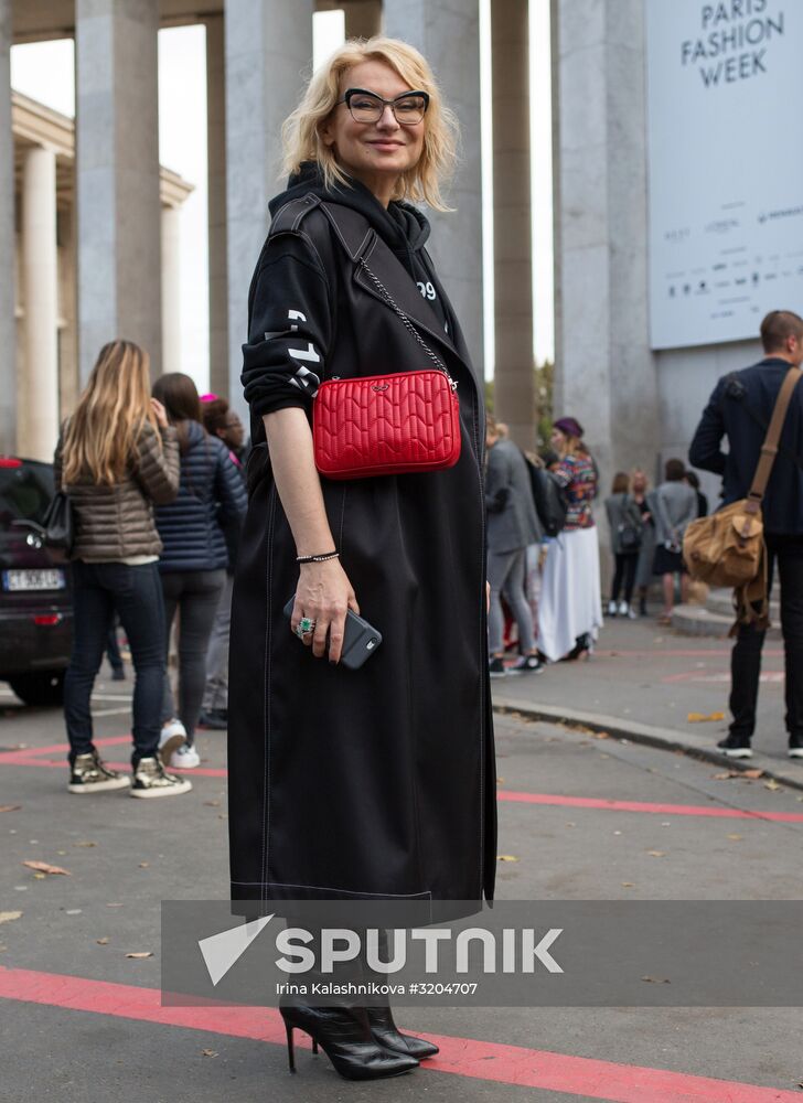 Valentin Yudashkin's new collection at Paris Fashion Week
