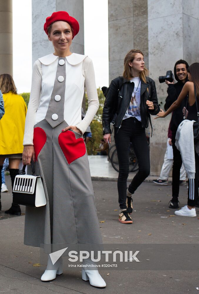 Valentin Yudashkin's new collection at Paris Fashion Week