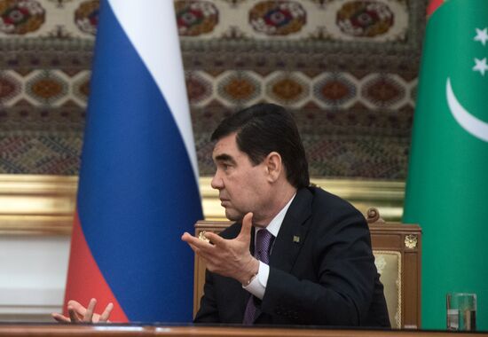 Russian President Vladimir Putin visits Turkmenistan