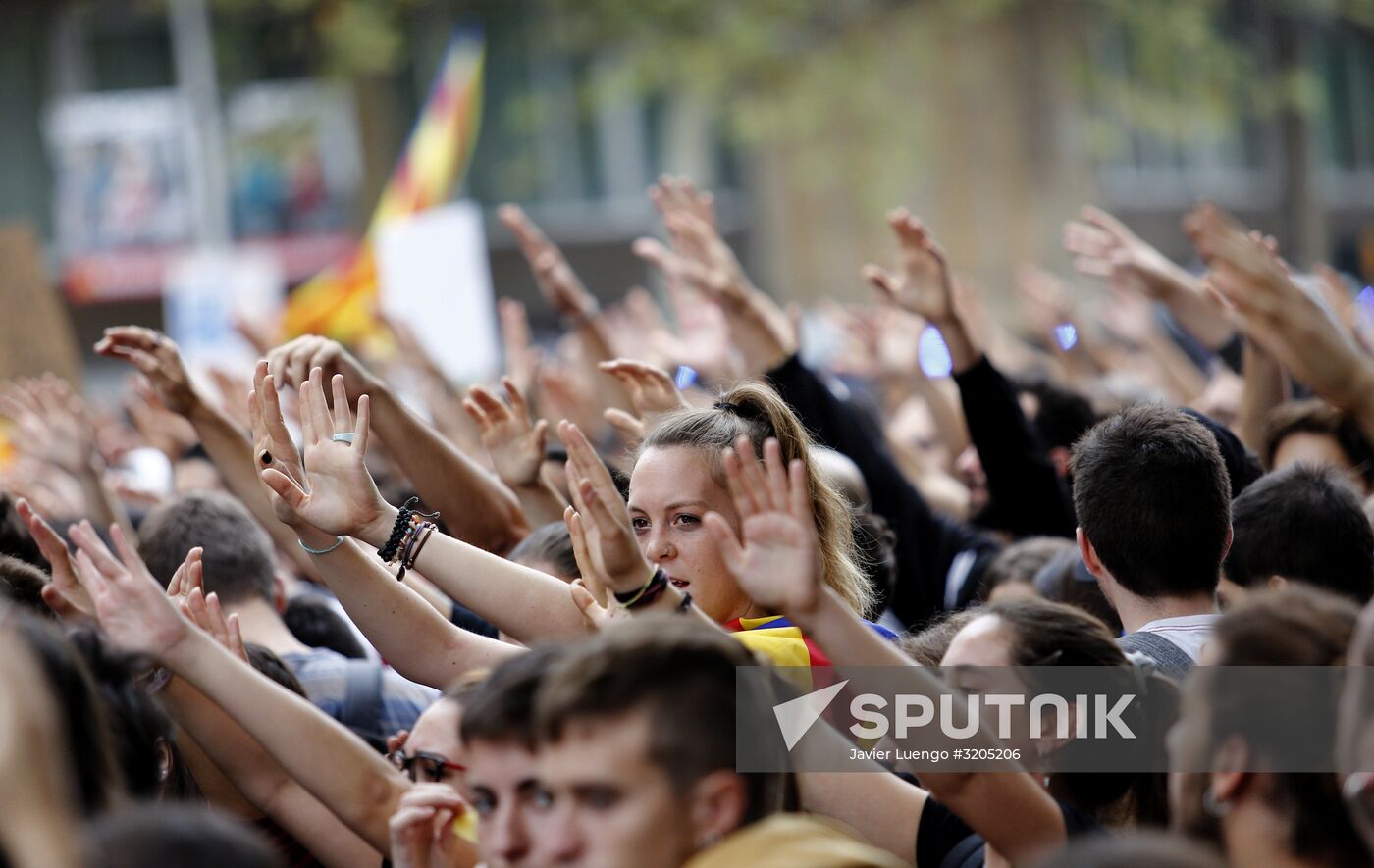 General strike in Barcelona in support of Catalan independence referendum