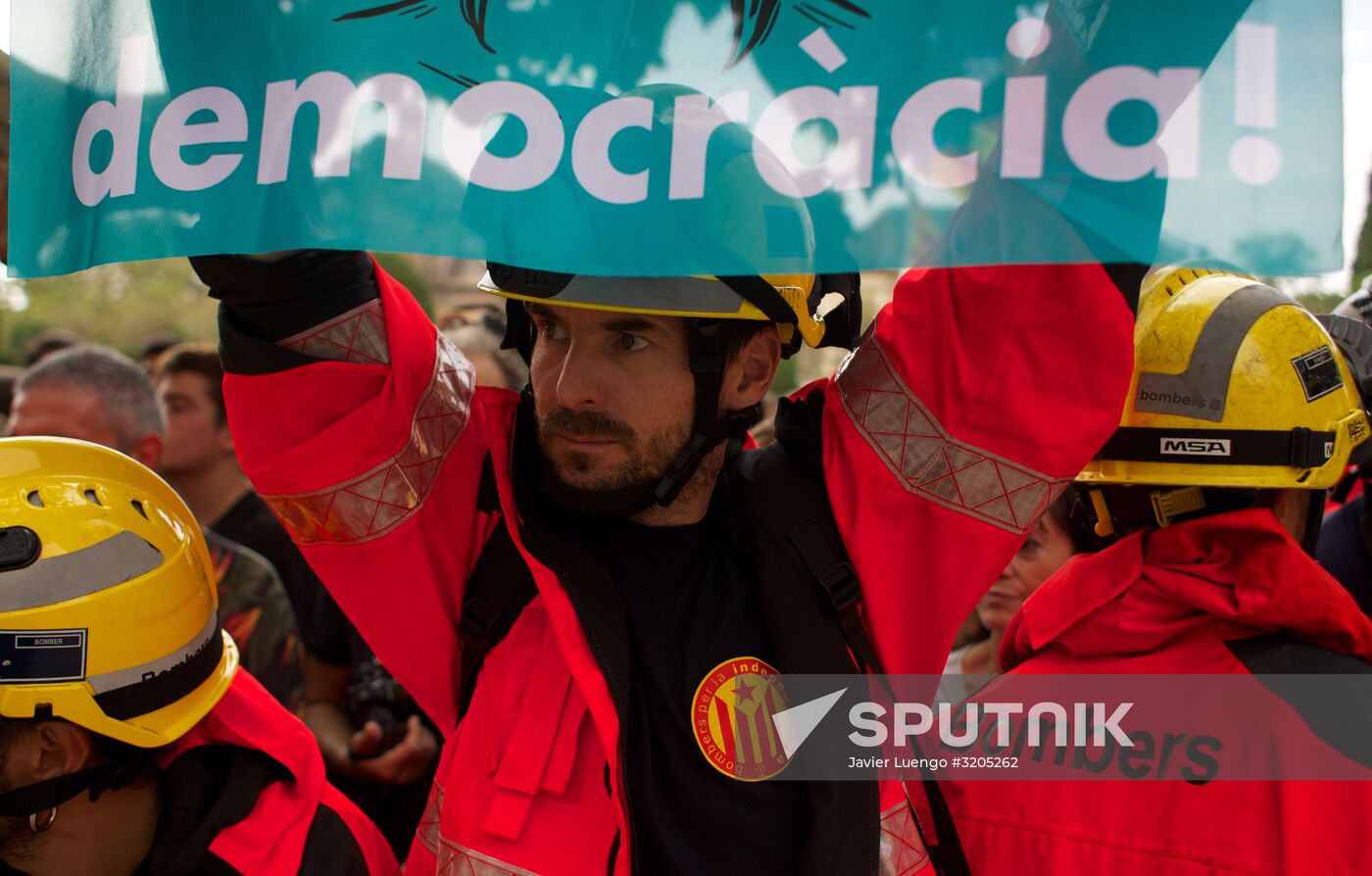 General strike in Barcelona in support of Catalan independence referendum