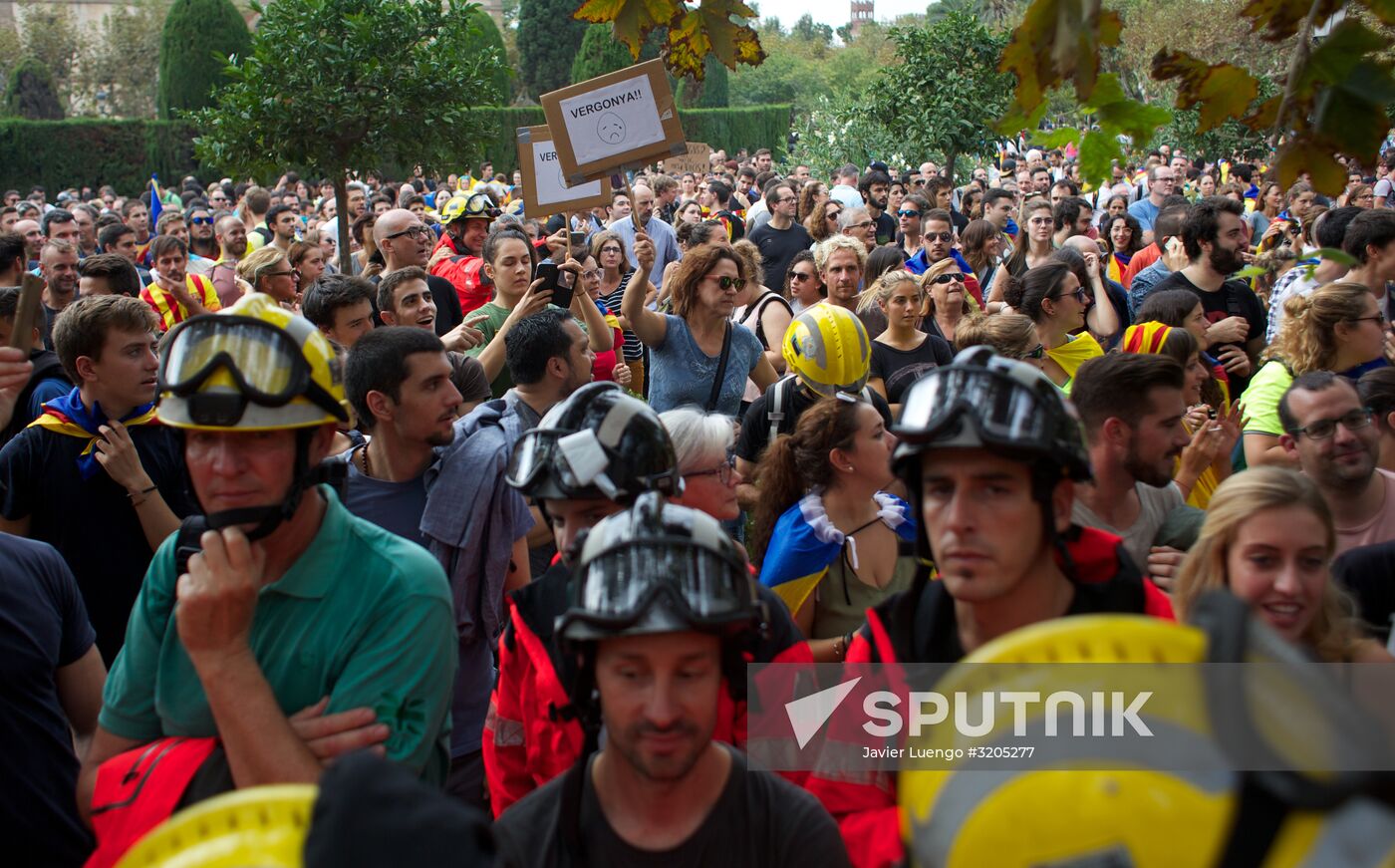 General strike in Barcelona in support of Catalan independence referendum