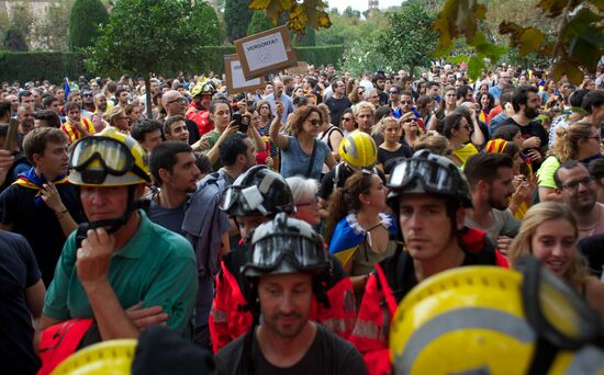 General strike in Barcelona in support of Catalan independence referendum