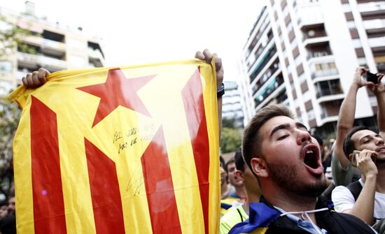 General strike in Barcelona in support of Catalan independence referendum