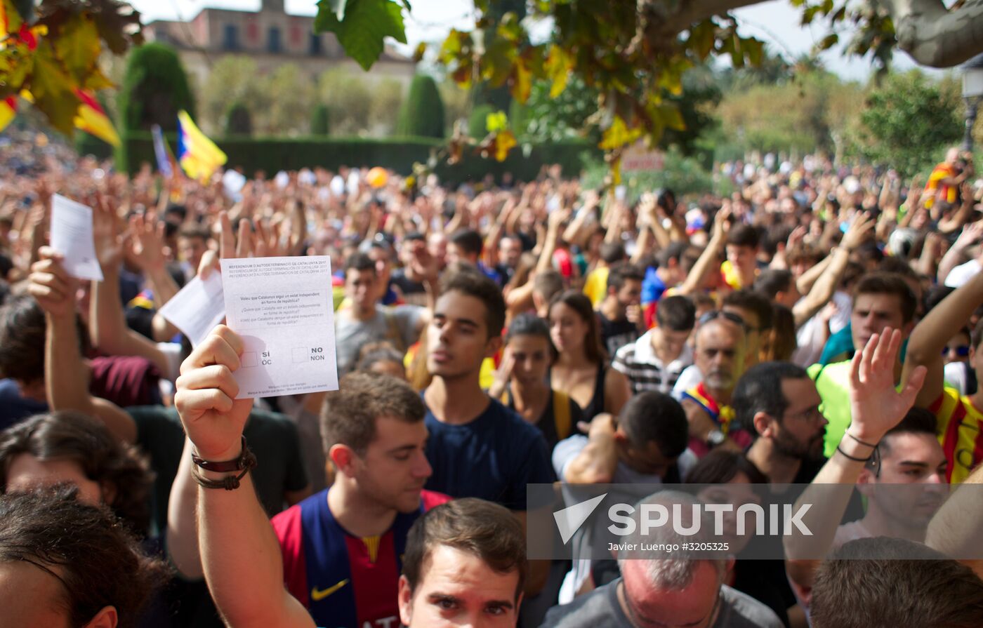 General strike in Barcelona in support of Catalan independence referendum